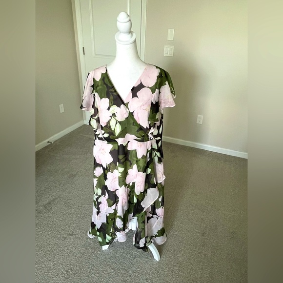 NWT Estelle Morning Glory Dress Size 2X/18W - Picture 1 of 14